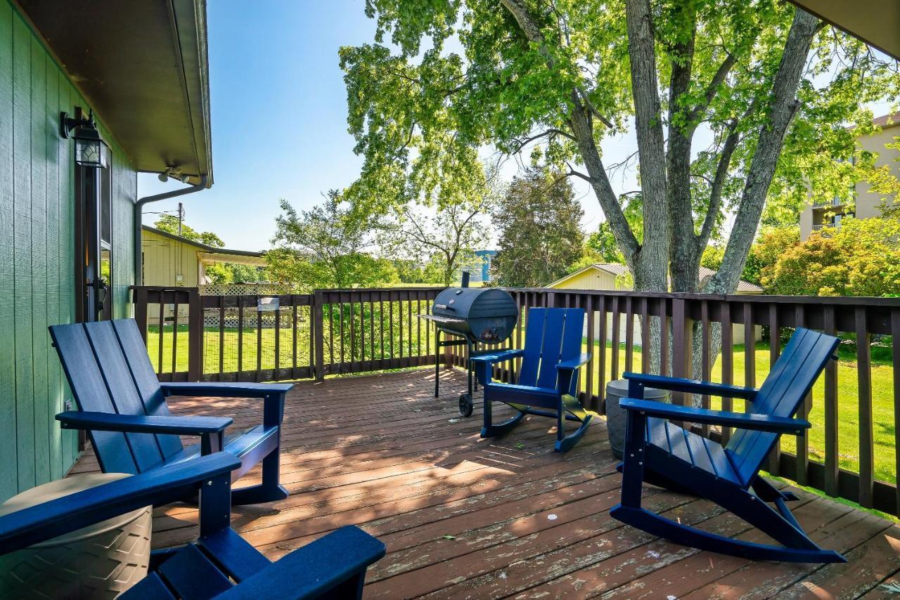 Villa Modern Pigeon Forge Gem Near Dollywood, Gatlinburg & Smokies - 2 Mins To Pkwy & Strip, Hot Tub, Fire Pit, Cable, Hi-Speed Wifi Exterior foto