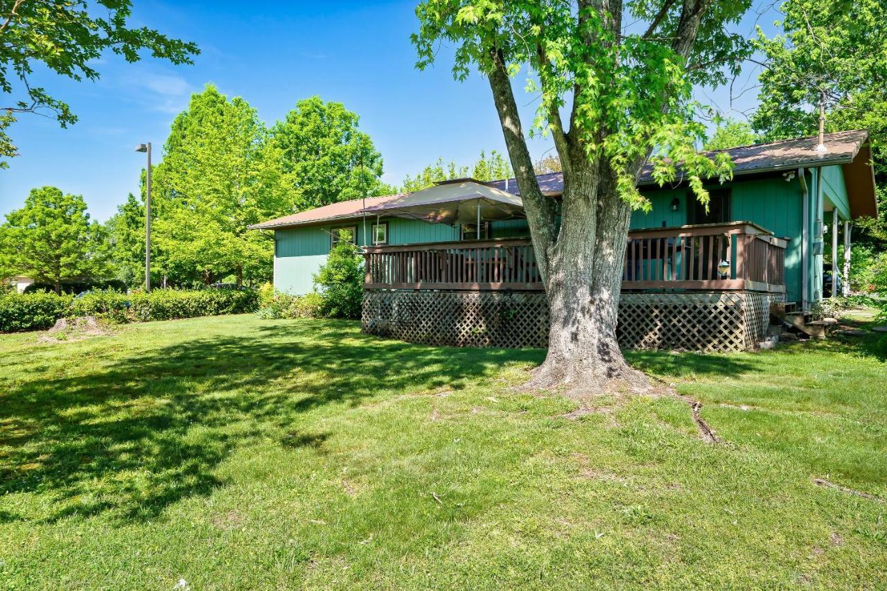 Villa Modern Pigeon Forge Gem Near Dollywood, Gatlinburg & Smokies - 2 Mins To Pkwy & Strip, Hot Tub, Fire Pit, Cable, Hi-Speed Wifi Exterior foto